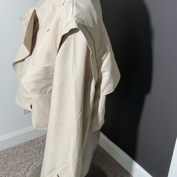 Boohoo plus Cropped trench jacket size US 18 - Picture 3 of 5
